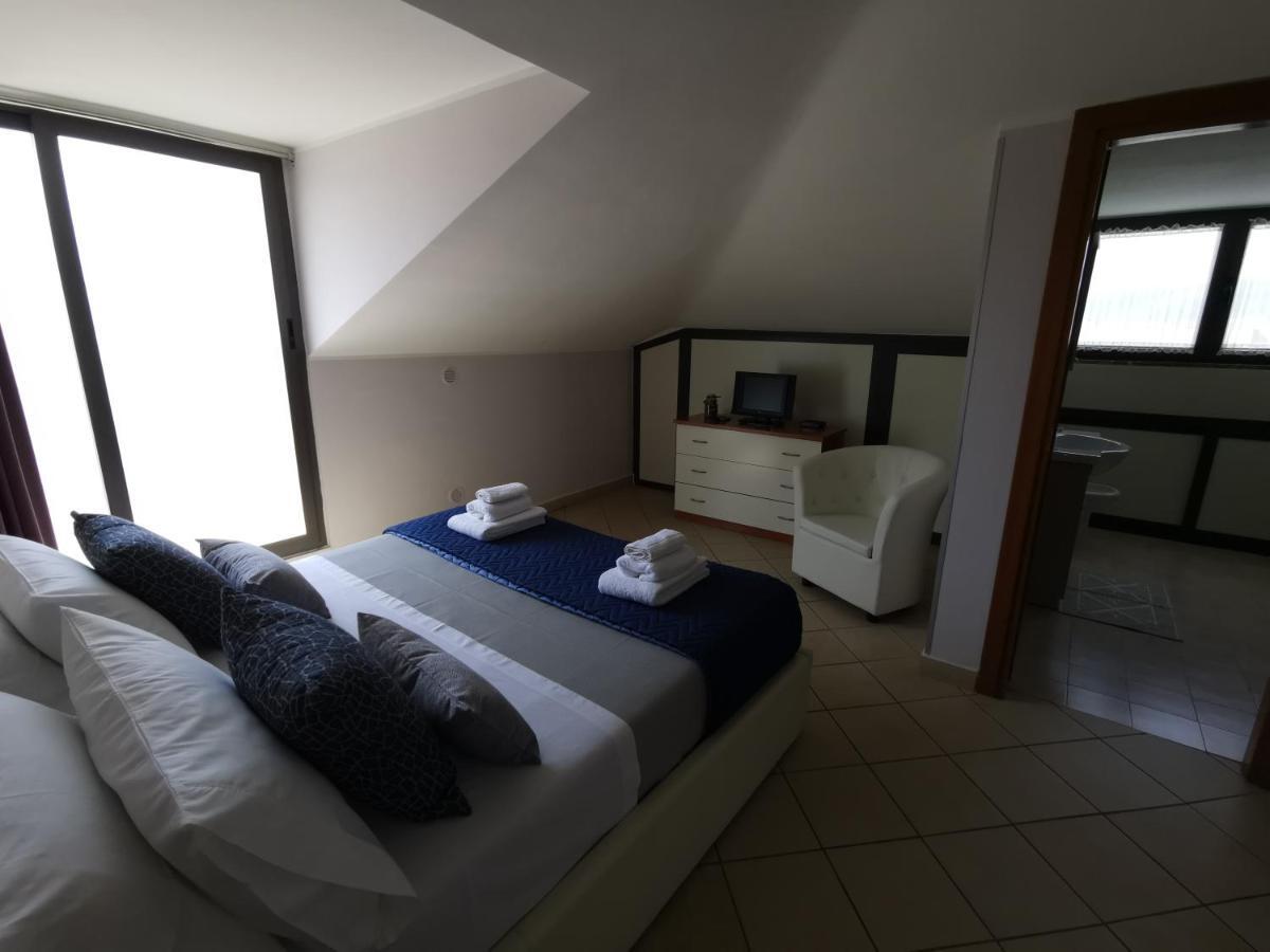 B&B Louise Santa Maria Capua Vetere Ngoại thất bức ảnh